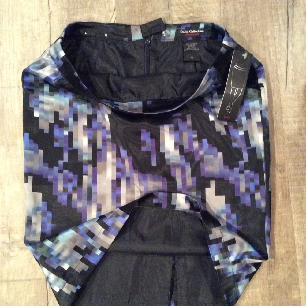 Dalia Collection Size 6 NWT Lined Skirt - Picture 3 of 7